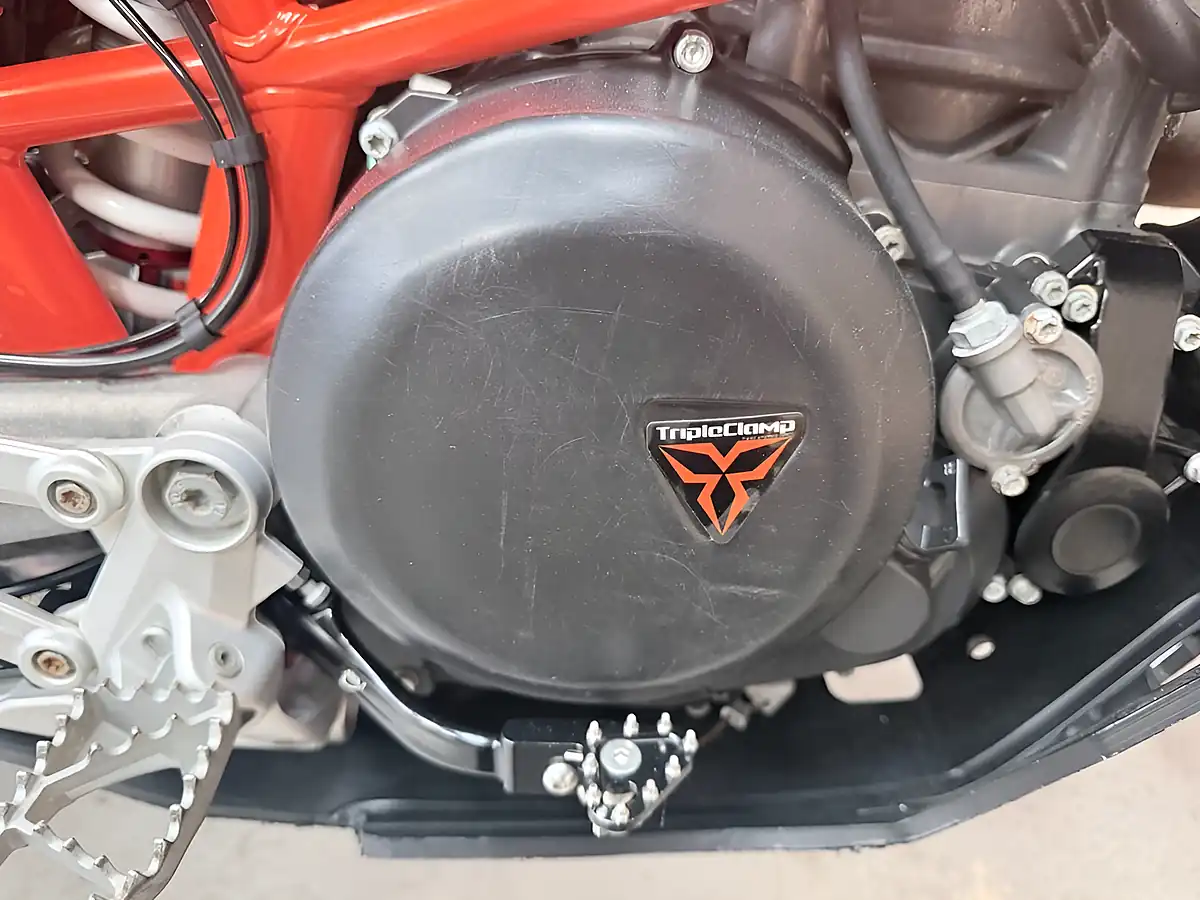Used 2020 Ktm 690 Enduro R Orange - Interior and Exterior details 16