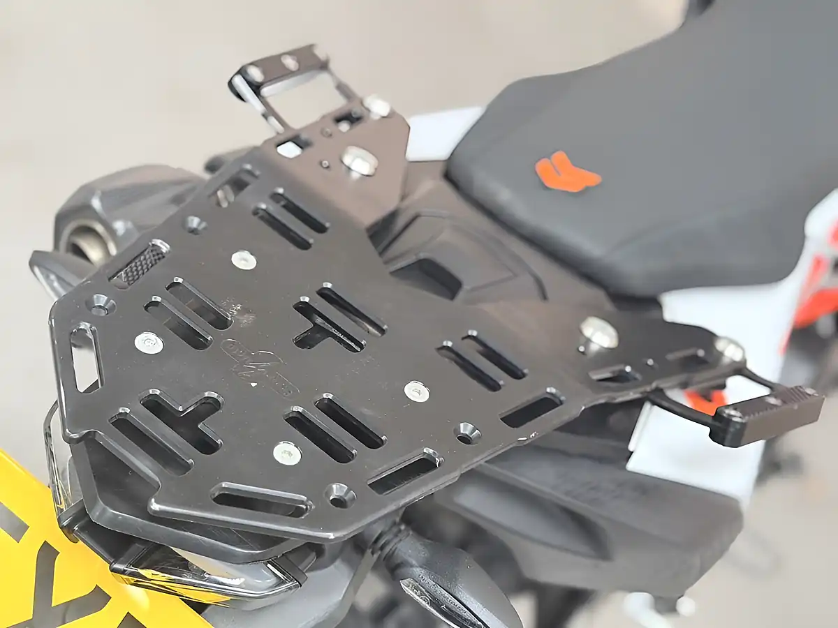 Used 2020 Ktm 690 Enduro R Orange - Interior and Exterior details 17