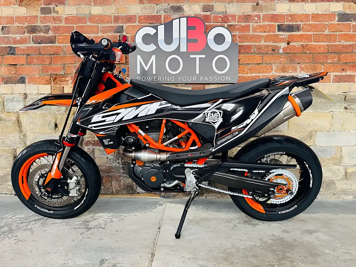 Used 2020 Ktm 690 Smc R Orange - Interior and Exterior details 11