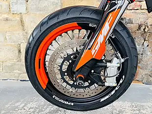 Used 2020 Ktm 690 Smc R Orange - Interior and Exterior details 14