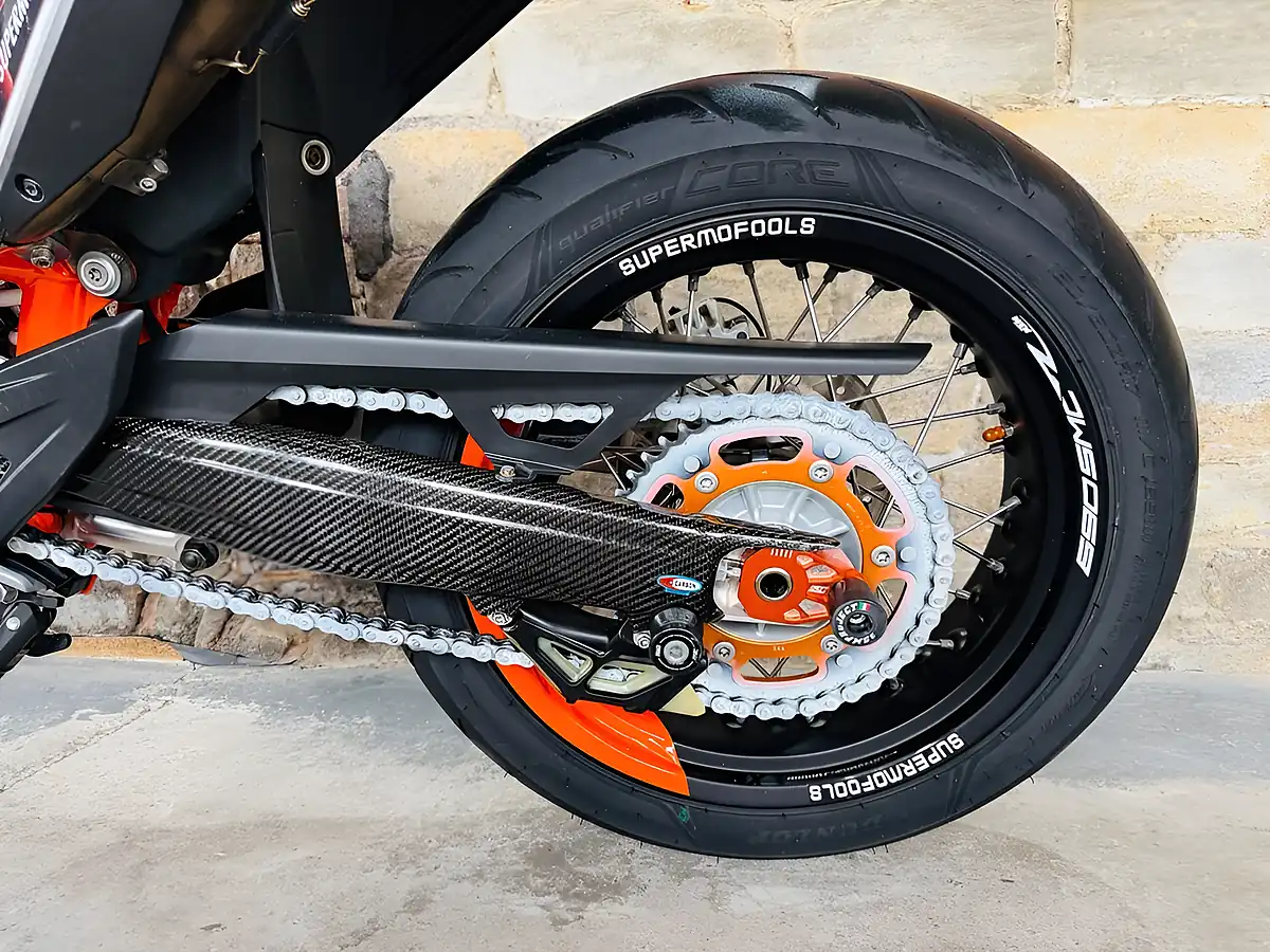 Used 2020 Ktm 690 Smc R Orange - Interior and Exterior details 17