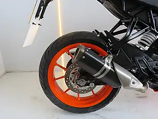 Used 2020 Ktm Rc 125 Orange - Interior and Exterior details 2