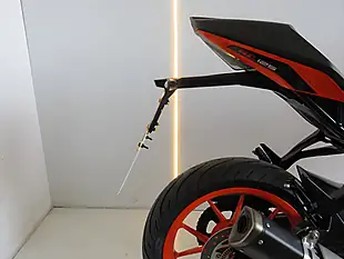 Used 2020 Ktm Rc 125 Orange - Interior and Exterior details 3