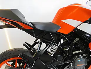Used 2020 Ktm Rc 125 Orange - Interior and Exterior details 9
