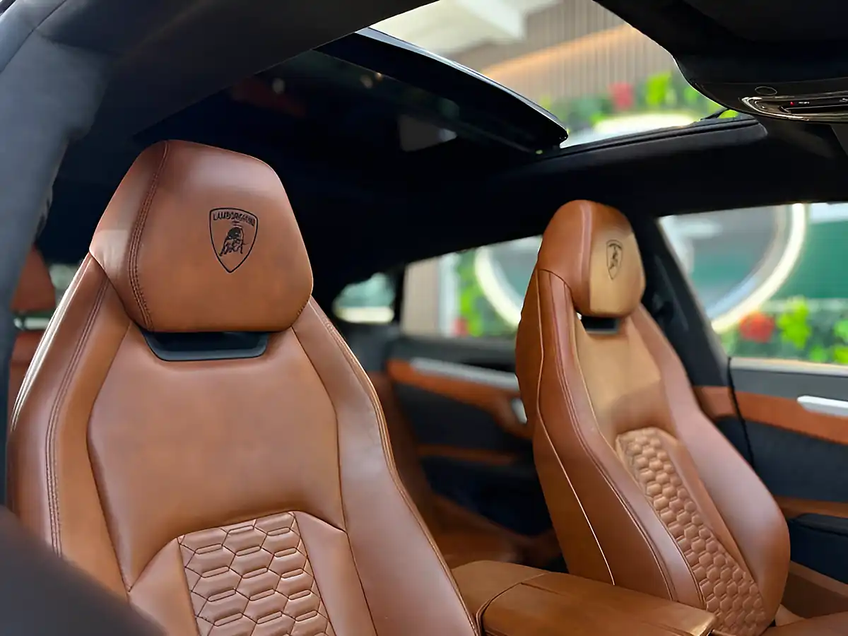 Used 2020 Lamborghini Urus 6X Lamborghini Services Grey - Interior and Exterior details 15