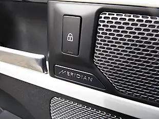 Used 2020 Land Rover Defender 110 First Edition Green - Interior and Exterior details 14