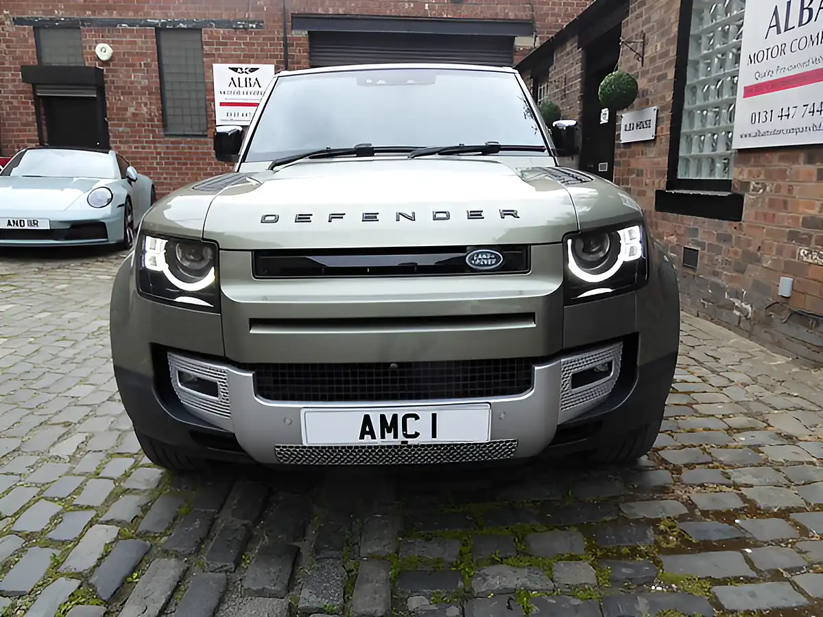 Used 2020 Land Rover Defender 110 First Edition Green - Interior and Exterior details 2