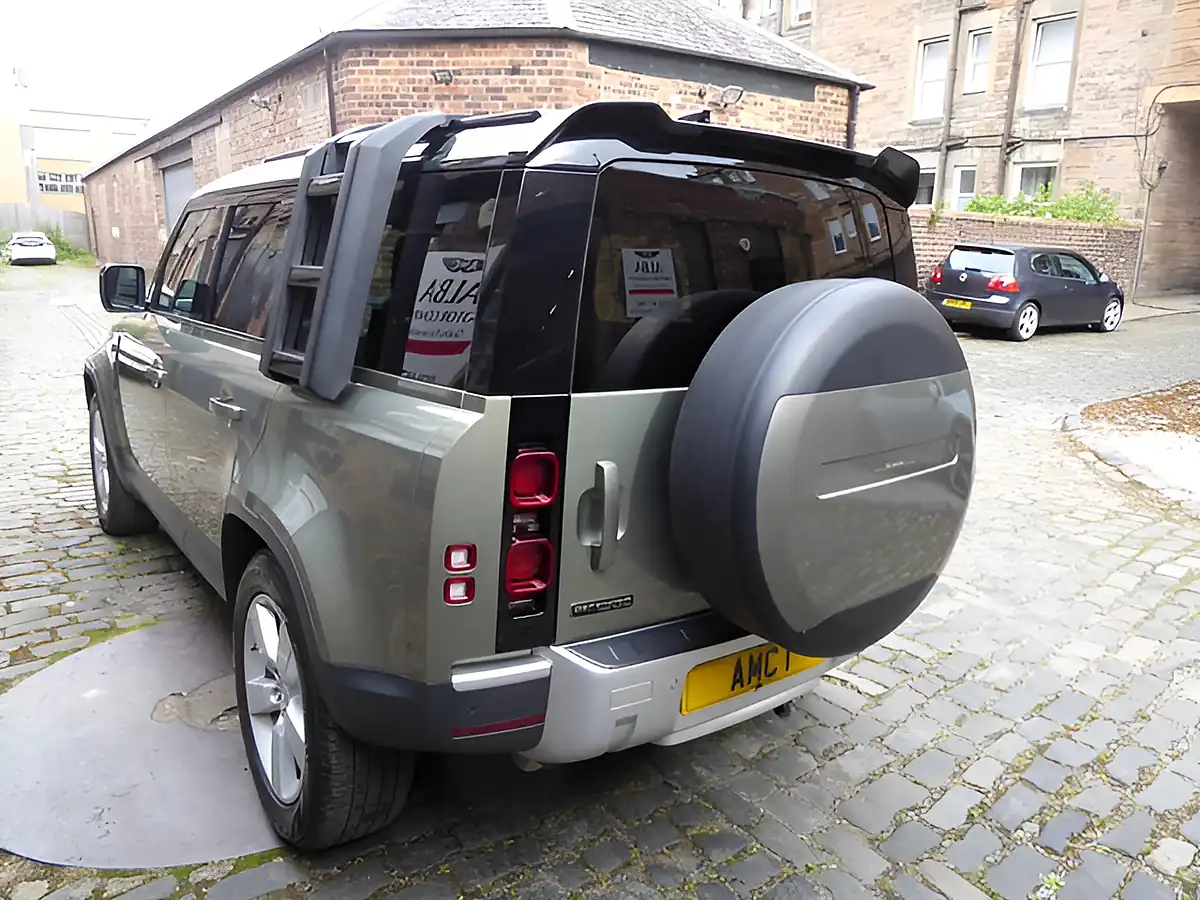 Used 2020 Land Rover Defender 110 First Edition Green - Interior and Exterior details 4