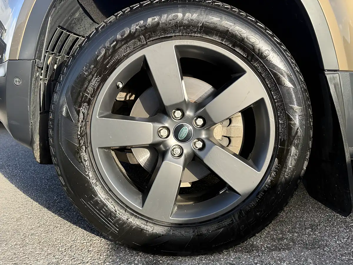 Used 2020 Land Rover Defender 110 Hse Gondwana Stone - Interior and Exterior details 11
