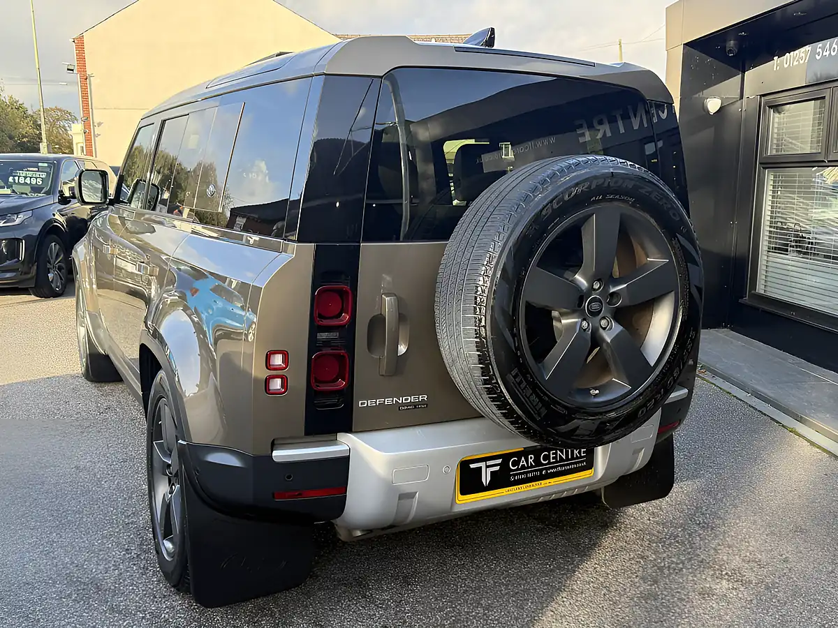 Used 2020 Land Rover Defender 110 Hse Gondwana Stone - Interior and Exterior details 4