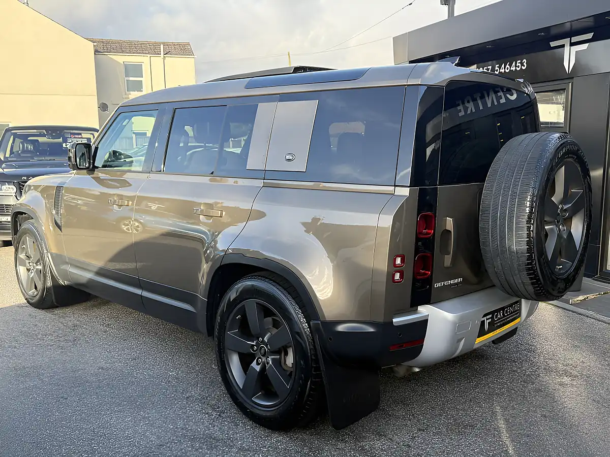 Used 2020 Land Rover Defender 110 Hse Gondwana Stone - Interior and Exterior details 6