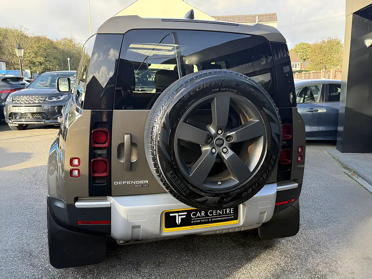 Used 2020 Land Rover Defender 110 Hse Gondwana Stone - Interior and Exterior details 9