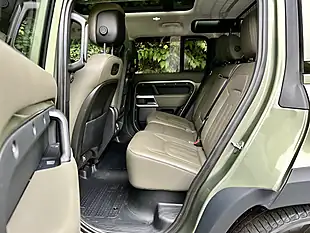 Used 2020 Land Rover Defender 110 Hse Pangea Green - Interior and Exterior details 11