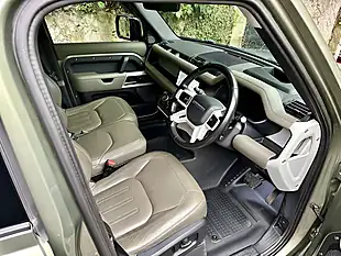Used 2020 Land Rover Defender 110 Hse Pangea Green - Interior and Exterior details 5