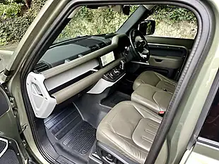 Used 2020 Land Rover Defender 110 Hse Pangea Green - Interior and Exterior details 7