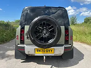 Used 2020 Land Rover Defender 110 S Pangea Green - Interior and Exterior details 10