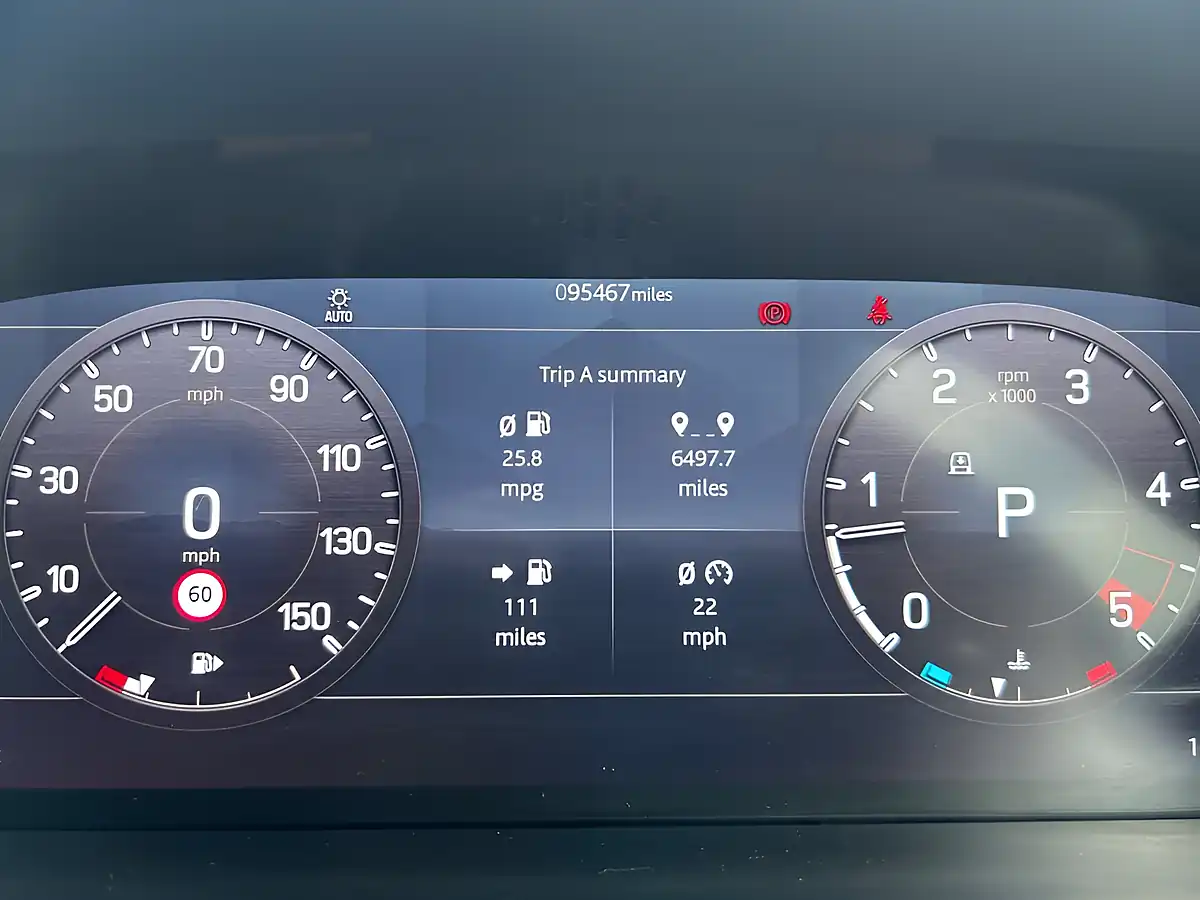 Used 2020 Land Rover Defender 110 S Pangea Green - Interior and Exterior details 13