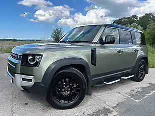 Used 2020 Land Rover Defender 110 S Pangea Green - Interior and Exterior details 4