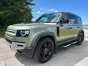Used 2020 Land Rover Defender 110 S Pangea Green - Interior and Exterior details 8