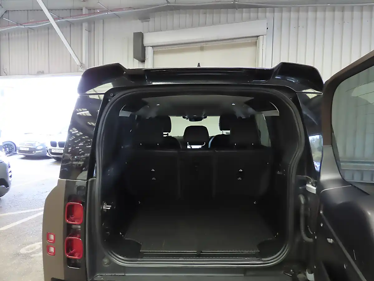 Used 2020 Land Rover Defender 110 S Silver - Interior and Exterior details 11