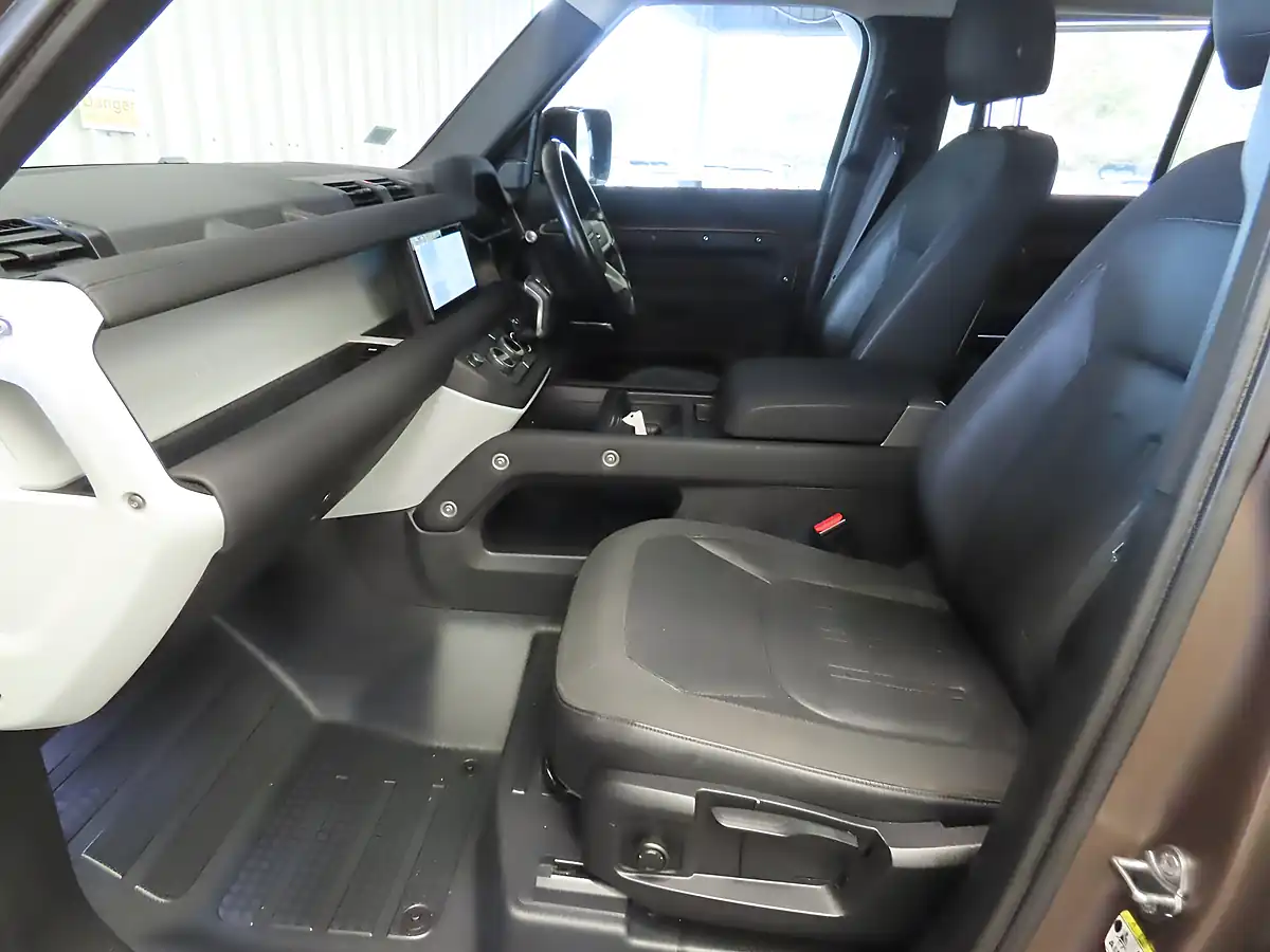 Used 2020 Land Rover Defender 110 S Silver - Interior and Exterior details 8
