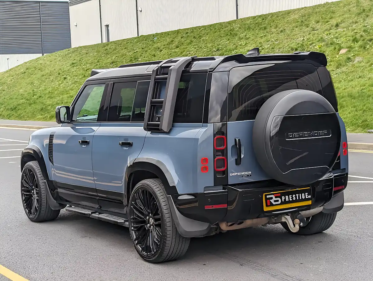 Used 2020 Land Rover Defender 110 S Tasman Blue - Interior and Exterior details 11