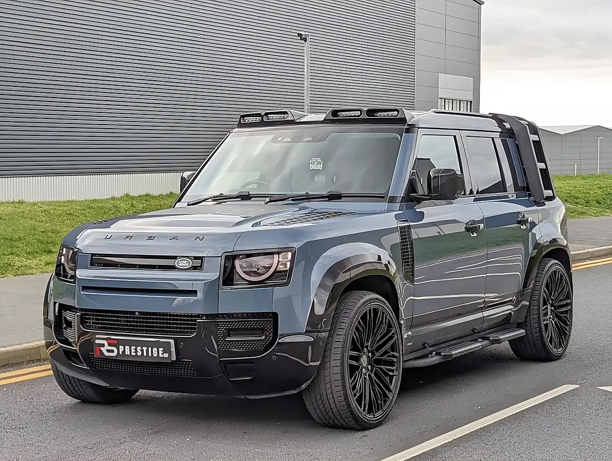 Used 2020 Land Rover Defender 110 S Tasman Blue - Interior and Exterior details 14