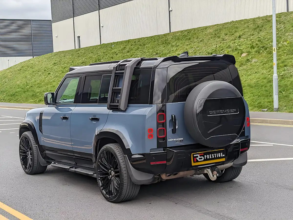 Used 2020 Land Rover Defender 110 S Tasman Blue - Interior and Exterior details 7