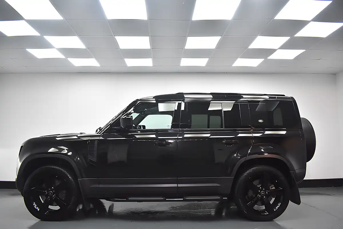 Used 2020 Land Rover Defender 110 Se Black - Interior and Exterior details 2