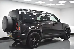 Used 2020 Land Rover Defender 110 Se Black - Interior and Exterior details 4