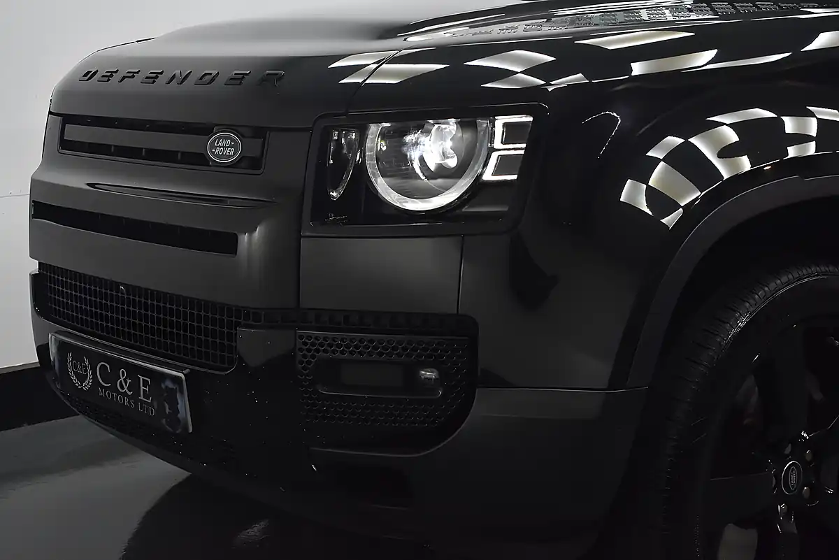 Used 2020 Land Rover Defender 110 Se Black - Interior and Exterior details 6