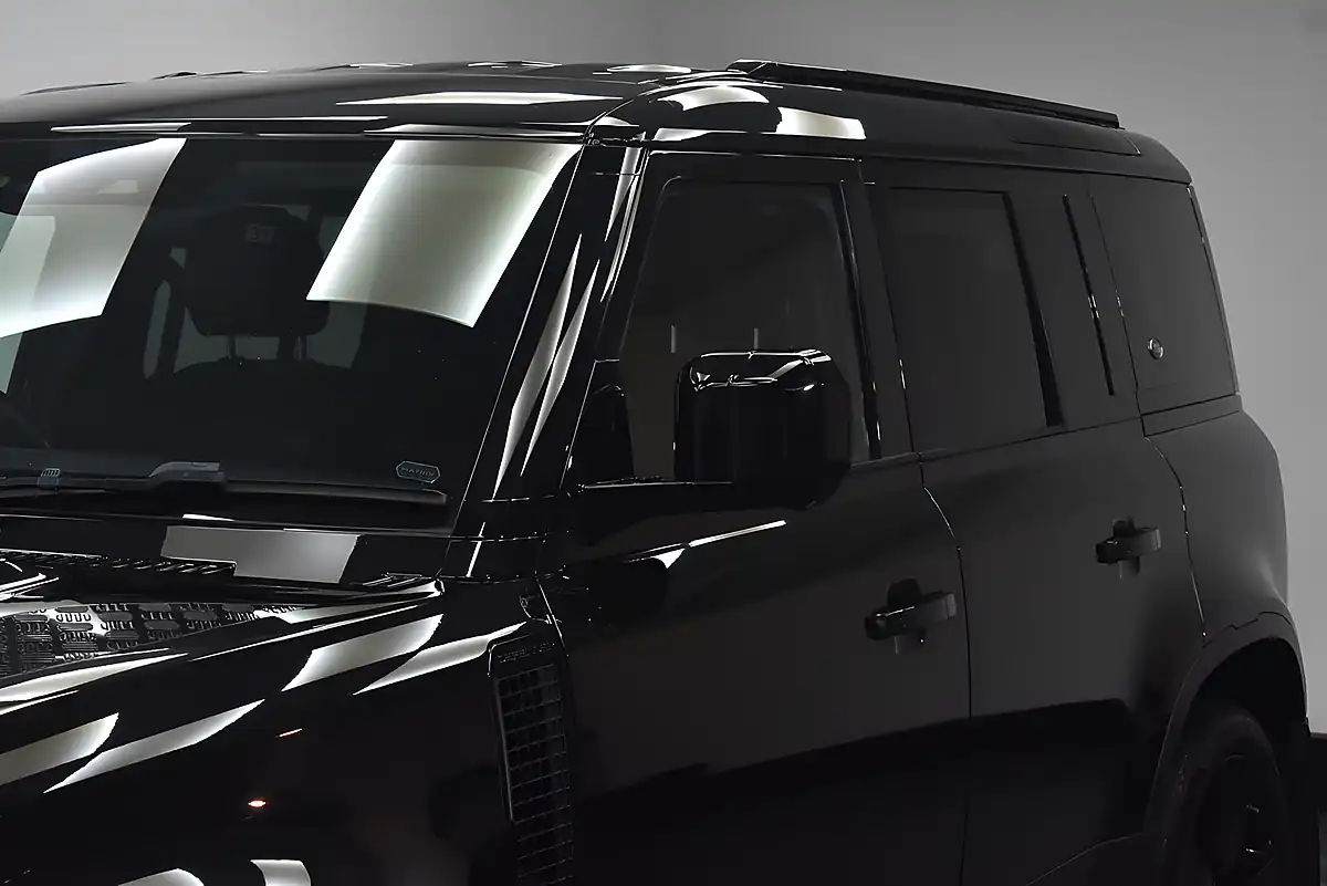Used 2020 Land Rover Defender 110 Se Black - Interior and Exterior details 7
