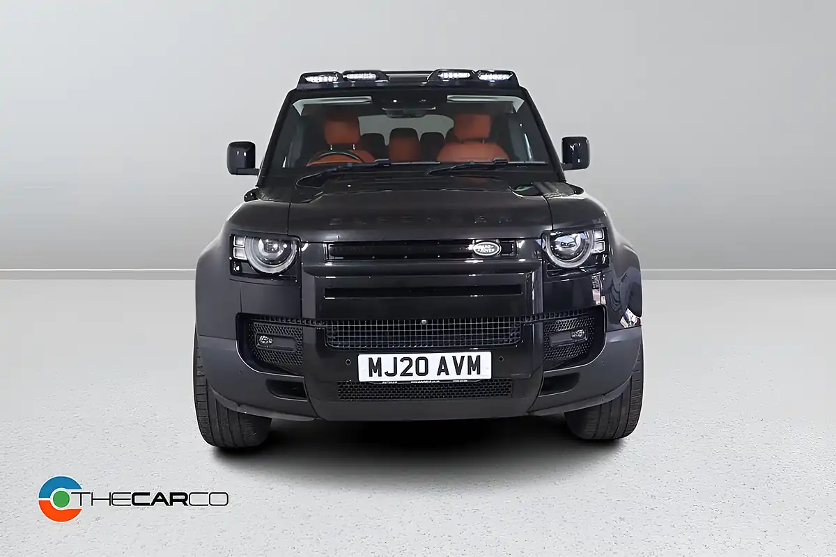 Used 2020 Land Rover Defender 110 Se Black - Interior and Exterior details 3