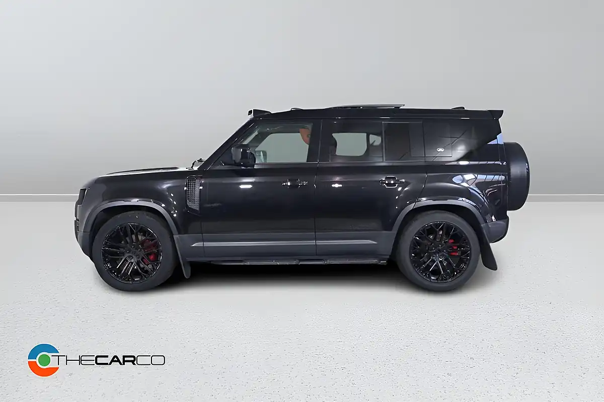 Used 2020 Land Rover Defender 110 Se Black - Interior and Exterior details 7