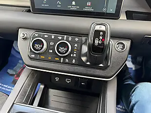 Used 2020 Land Rover Defender 110 Se Grey - Interior and Exterior details 10