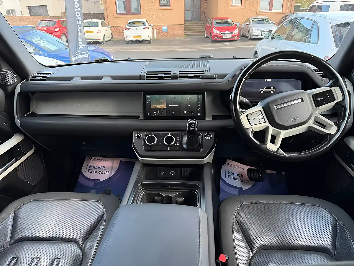 Used 2020 Land Rover Defender 110 Se Grey - Interior and Exterior details 7