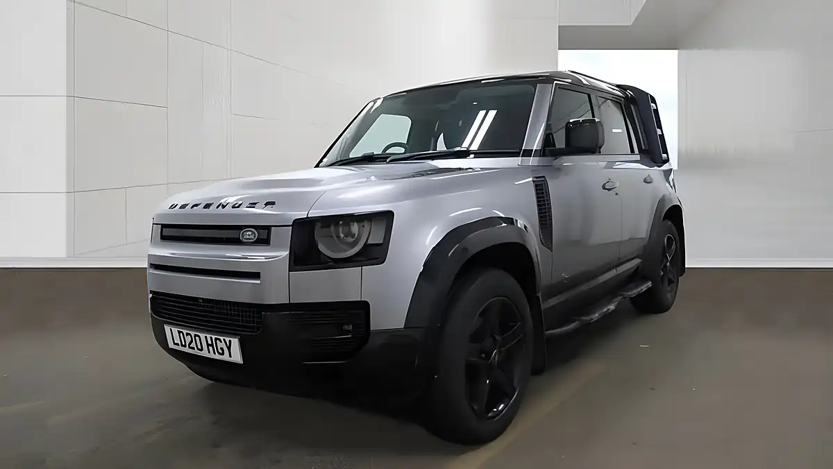 Used 2020 Land Rover Defender 110 Se Grey - Interior and Exterior details 2