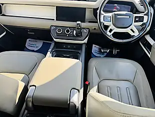 Used 2020 Land Rover Defender 110 Se Pangea Green Metallic - Interior and Exterior details 5