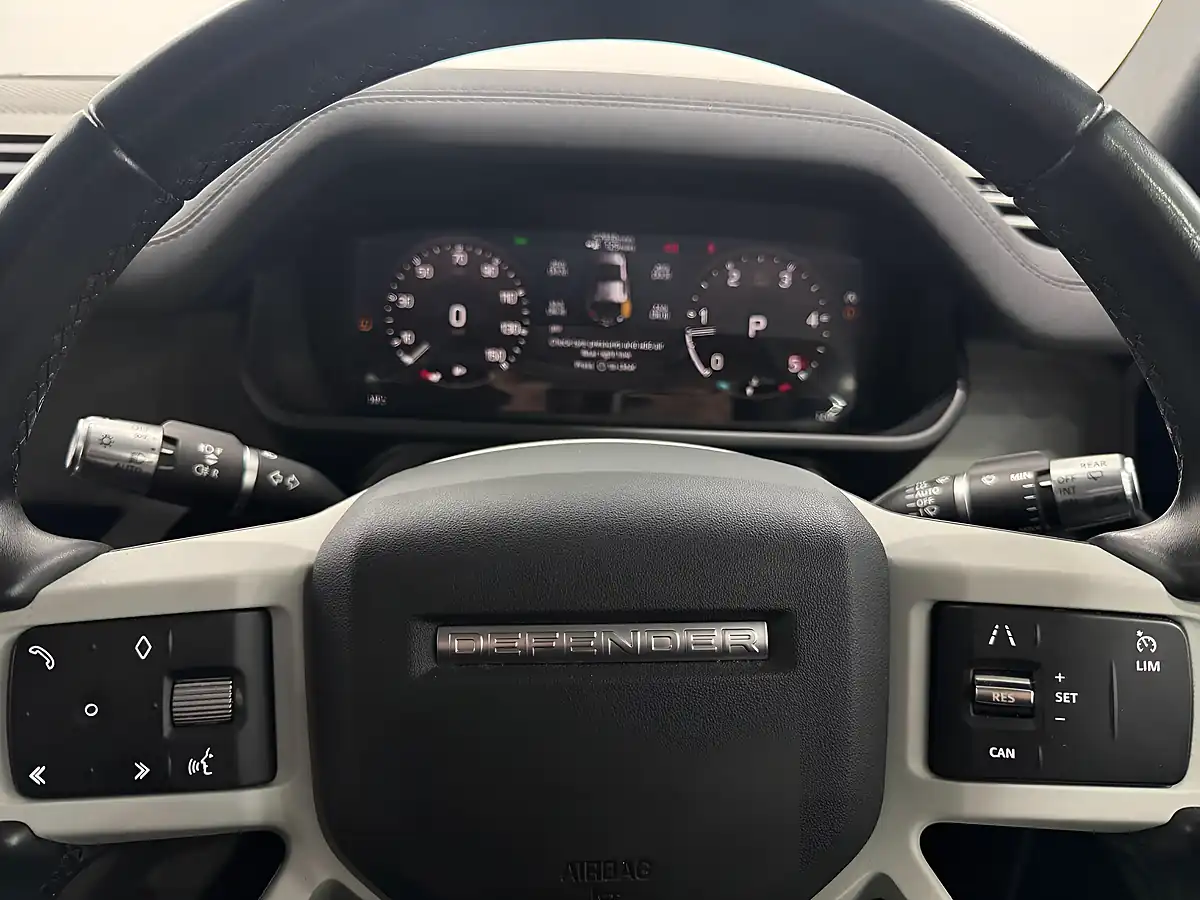 Used 2020 Land Rover Defender 110 Se White - Interior and Exterior details 11