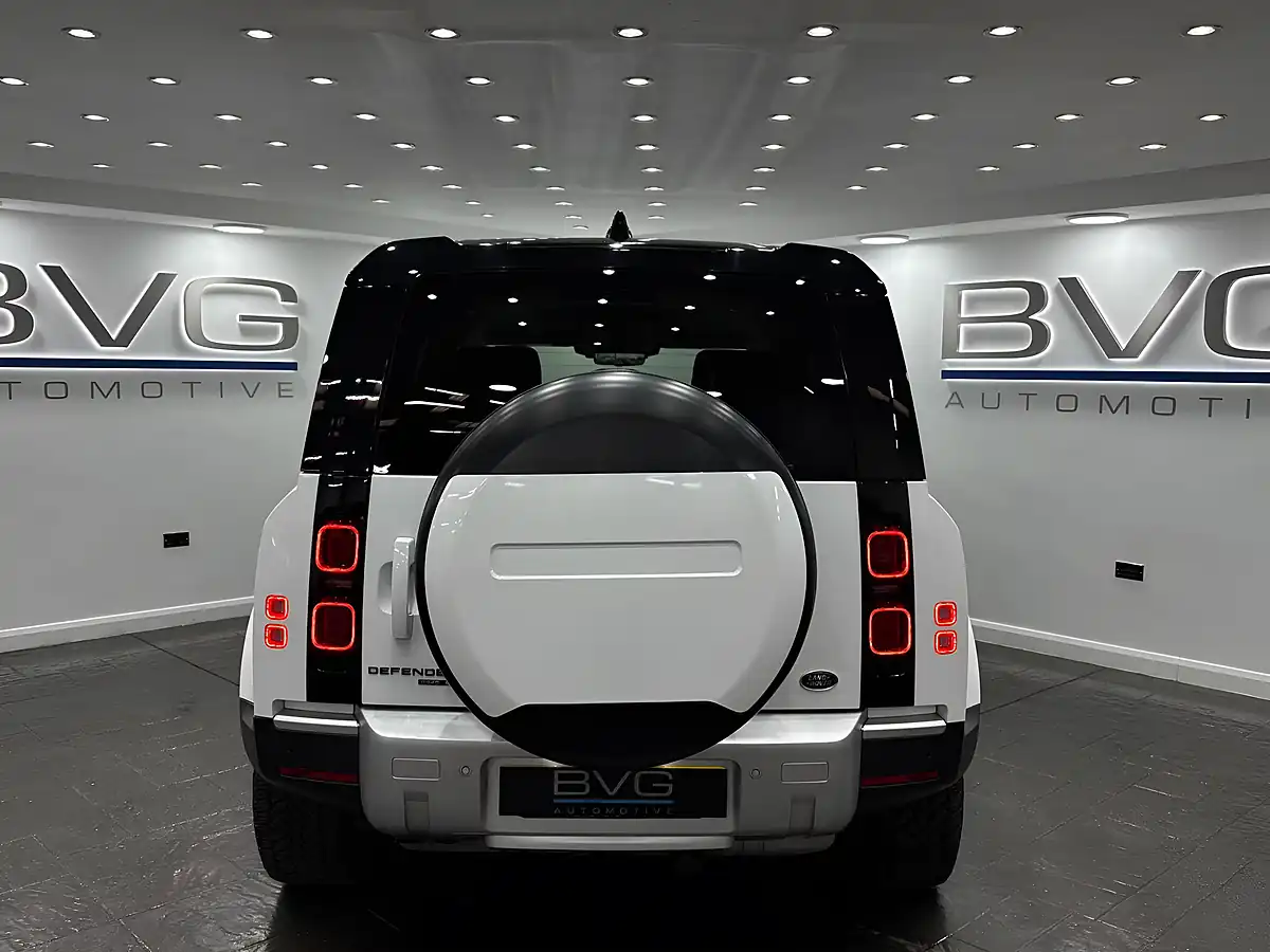 Used 2020 Land Rover Defender 110 Se White - Interior and Exterior details 8