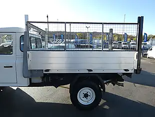 Used 2020 Land Rover Defender 130 High Sided White - Interior and Exterior details 10