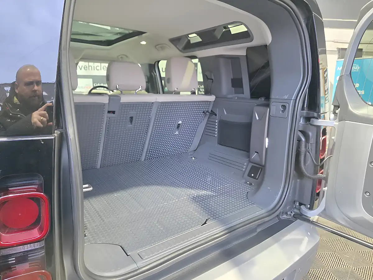 Used 2020 Land Rover Defender First Edition Silver - Interior and Exterior details 20