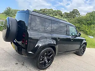 Used 2020 Land Rover Defender Se Black - Interior and Exterior details 4