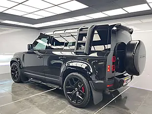 Used 2020 Land Rover Defender Se Black - Interior and Exterior details 7
