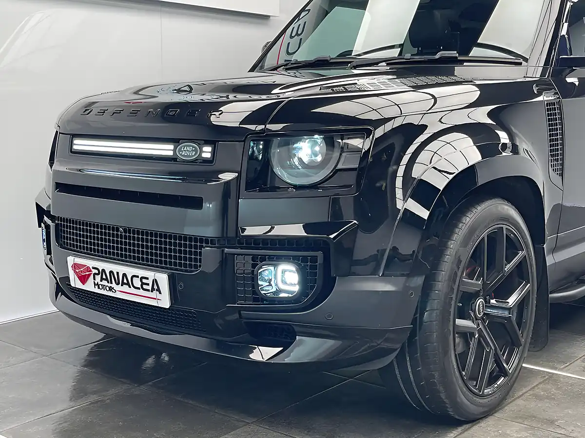 Used 2020 Land Rover Defender Se Black - Interior and Exterior details 8