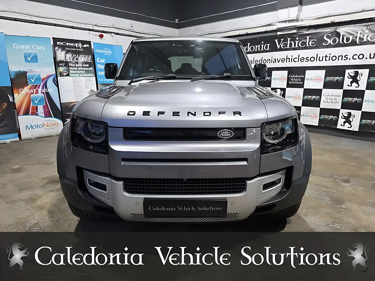 Used 2020 Land Rover Defender Se Grey - Interior and Exterior details 15