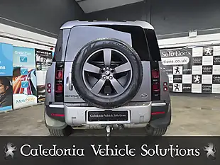 Used 2020 Land Rover Defender Se Grey - Interior and Exterior details 17