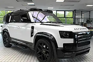 Used 2020 Land Rover Defender Se White - Interior and Exterior details 11