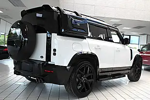Used 2020 Land Rover Defender Se White - Interior and Exterior details 13