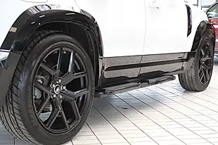 Used 2020 Land Rover Defender Se White - Interior and Exterior details 14